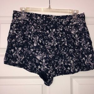 Vera Wang Floral Skort